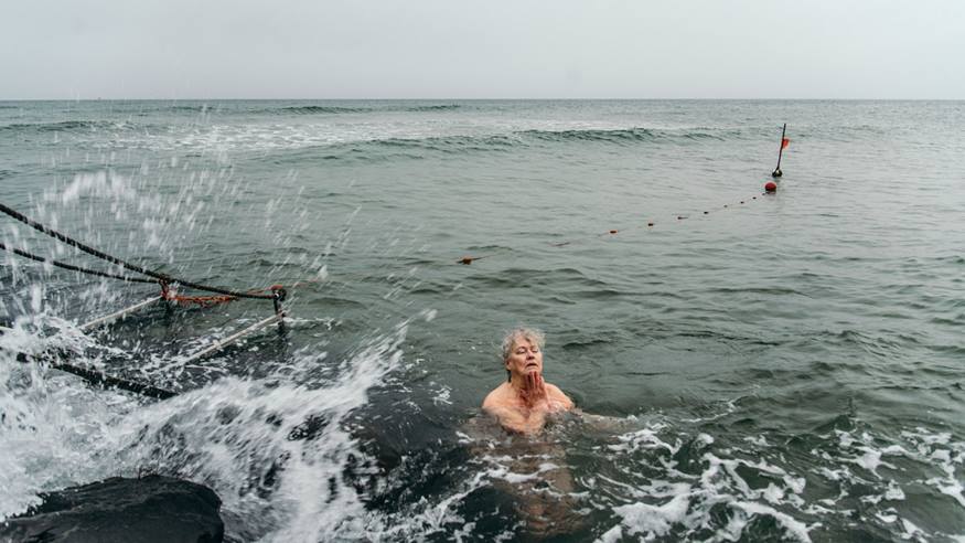 "Selv når det ser mørkest ud, er der en dag i morgen" - Birthe Westergaard, 64 år, vågekone. Bor i Gilleleje.